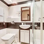 Szálloda Konradowka Wellness & - 300 Metrow Do Centrum 3*