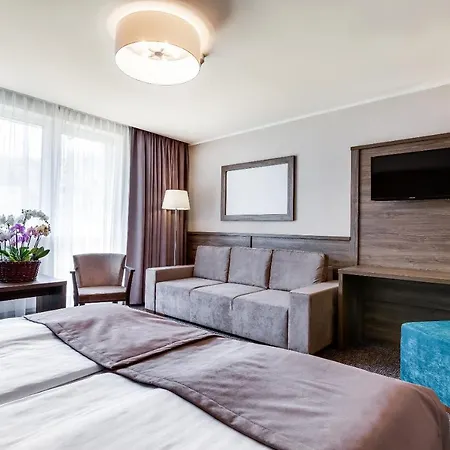 Konradówka Wellness&spa - 300 Metrów Do Centrum 3*