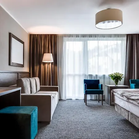 Отель Konradowka Wellness & - 300 Metrow Do Centrum