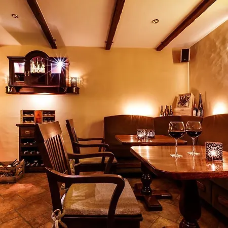 Konradówka Wellness&spa - 300 Metrów Do Centrum Hotel 3*