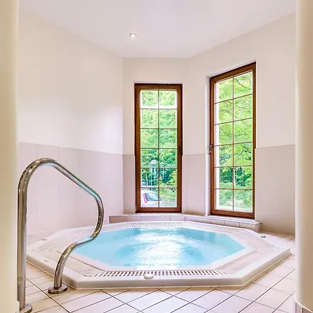 Konradówka Wellness&spa - 300 Metrów Do Centrum 3*