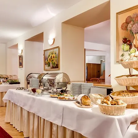 Отель Konradowka Wellness & - 300 Metrow Do Centrum Карпач