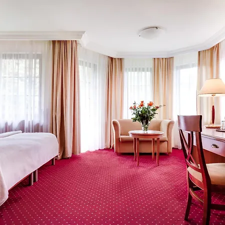 Konradówka Wellness&spa - 300 Metrów Do Centrum 3*