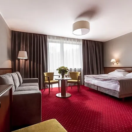 Konradówka Wellness&spa - 300 Metrów Do Centrum 3*