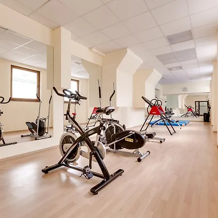 Отель Konradowka Wellness & - 300 Metrow Do Centrum