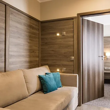Отель Konradowka Wellness & - 300 Metrow Do Centrum 3*