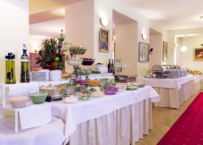 Szálloda Konradowka Wellness & - 300 Metrow Do Centrum 3*