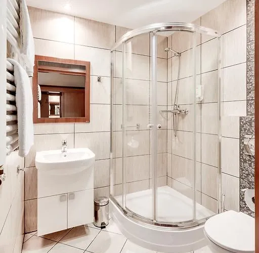 Szálloda Konradowka Wellness & - 300 Metrow Do Centrum 3*