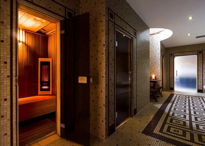 Konradówka Wellness&spa - 300 Metrów Do Centrum Hotel