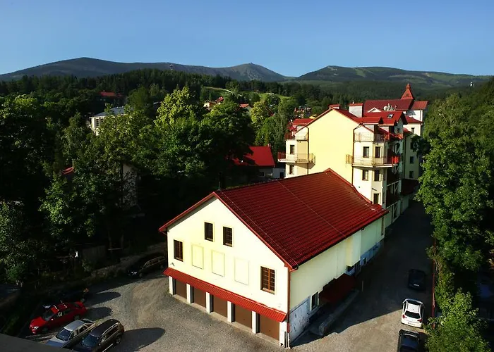 Szálloda Konradowka Wellness & - 300 Metrow Do Centrum 3*