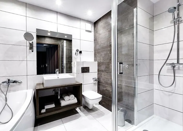 Szálloda Konradowka Wellness & - 300 Metrow Do Centrum 3*