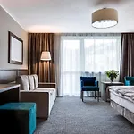 Otel Konradowka Wellness & - 300 Metrow Do Centrum