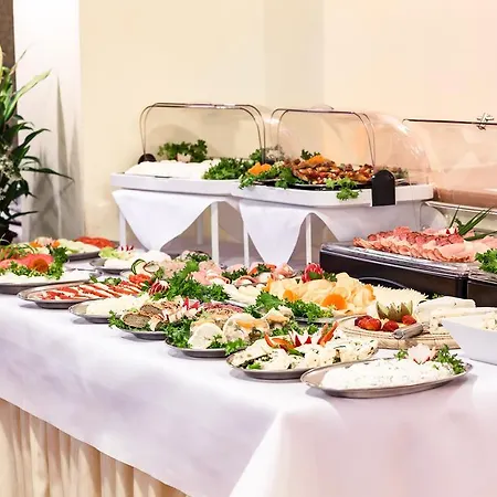 Konradowka Wellness & - 300 Metrow Do Centrum 3* קרפאז'
