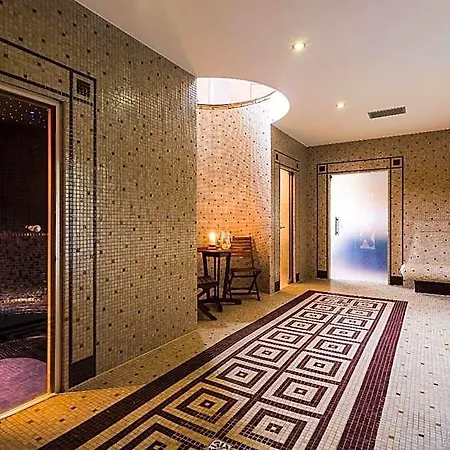 מלון Konradowka Wellness & - 300 Metrow Do Centrum 3*