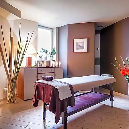 מלון Konradowka Wellness & - 300 Metrow Do Centrum 3*