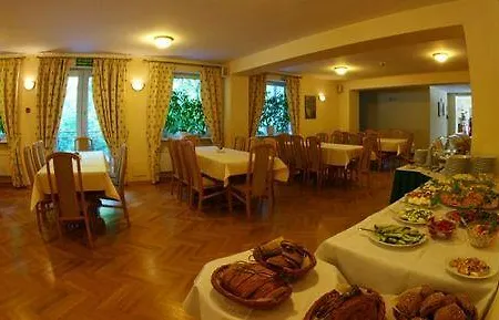 Hotel Konradowka Wellness & - 300 Metrow Do Centrum