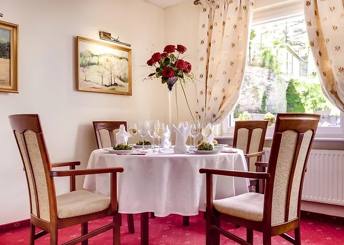 Konradowka Wellness & - 300 Metrow Do Centrum ホテル カルパッチ