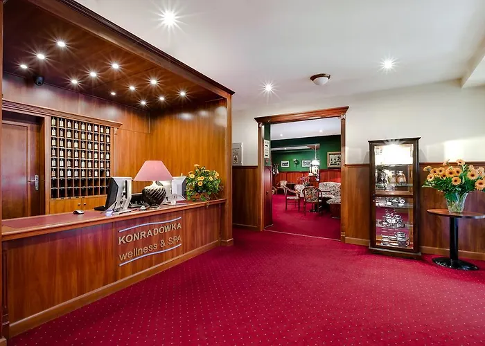 Konradowka Wellness & - 300 Metrow Do Centrum Hotel 3*