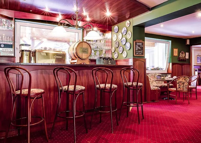 Konradowka Wellness & - 300 Metrow Do Centrum Hotel 3*