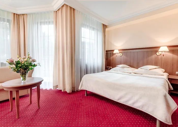 ホテル Konradowka Wellness & - 300 Metrow Do Centrum 3*