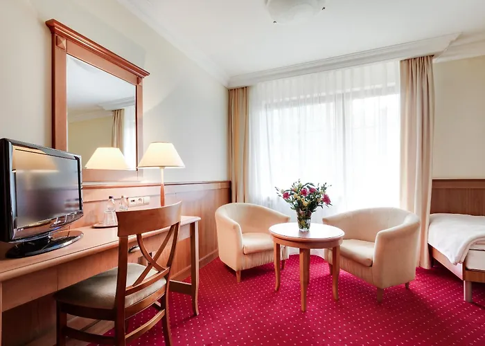 Hotel Konradowka Wellness & - 300 Metrow Do Centrum